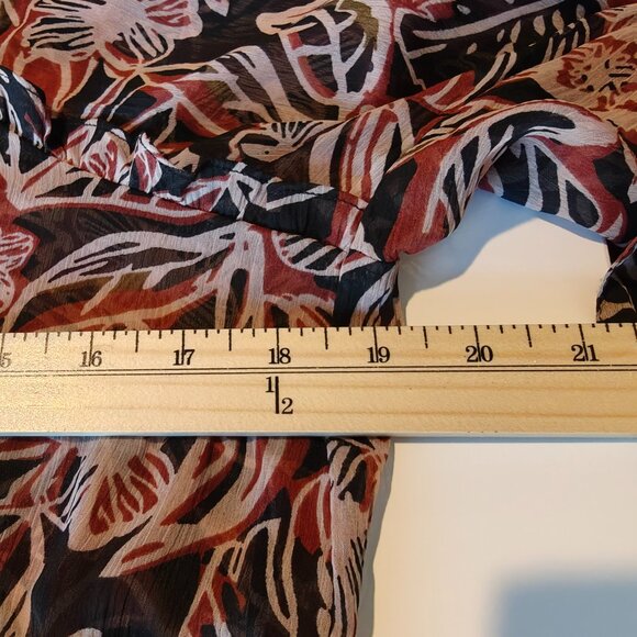 Evereve Kensie Floral Print Flowy Button Down Boho V-neck Sheer Ruffle Top - Picture 8 of 8